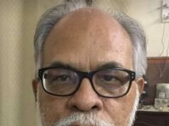 हवाई चप्पल वाले विमान में या हवाई सेवाएं जमीन पर!