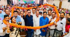 पश्चिम बंगाल कांग्रेस के प्रभारी बनने के बाद प्रथम बार हल्द्वानी पहुंचे प्रकाश जोशी