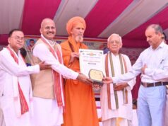श्लोकों से गूंजा हल्द्वानी, झांकियों से सजा शहर