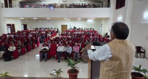 उत्तराखंड मुक्त विश्वविद्यालय में नवप्रवेशित छात्रों का दीक्षारंभ कार्यक्रम आयोजित